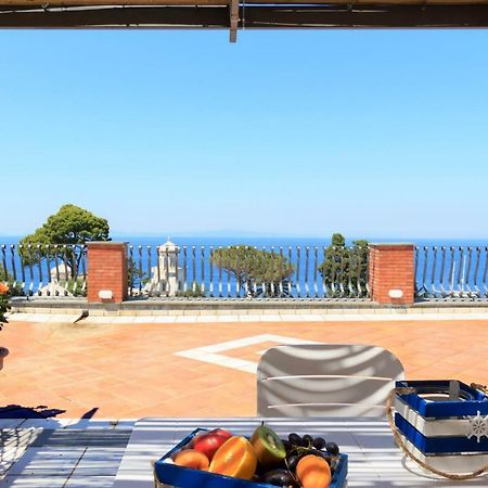 Aquamarine Relaxing Capri Suites Extérieur photo
